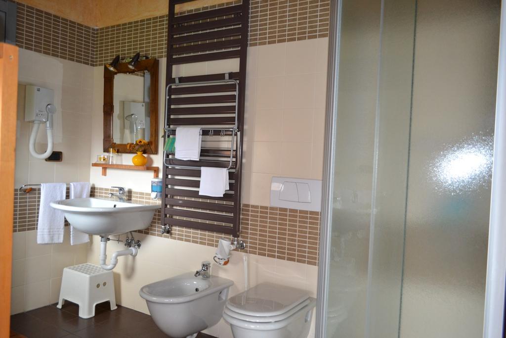 B&B Edera Castagnole Piemonte Luaran gambar